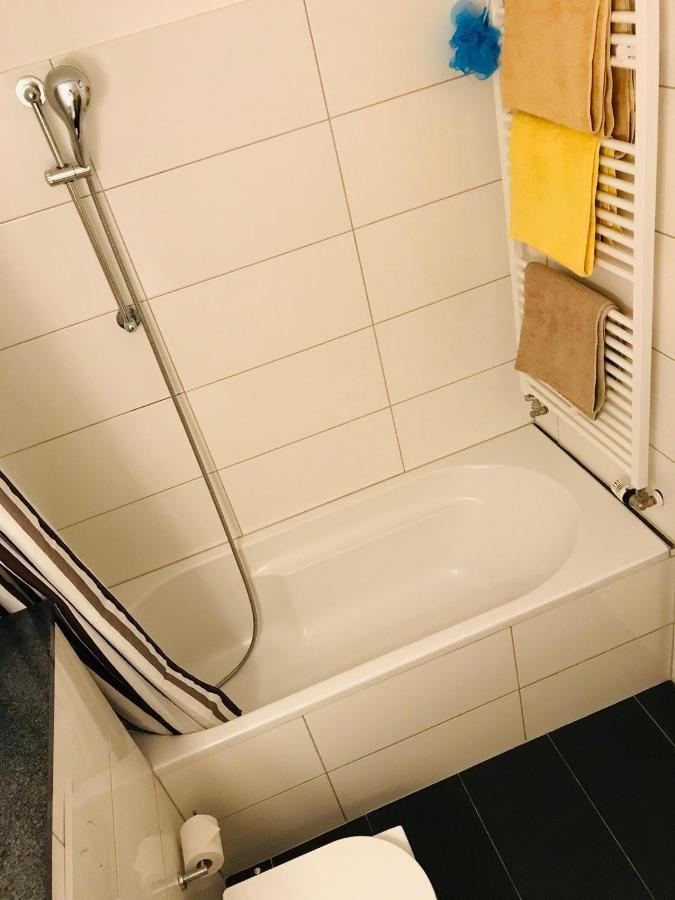 Messe Apartment Koeln West Eksteriør bilde
