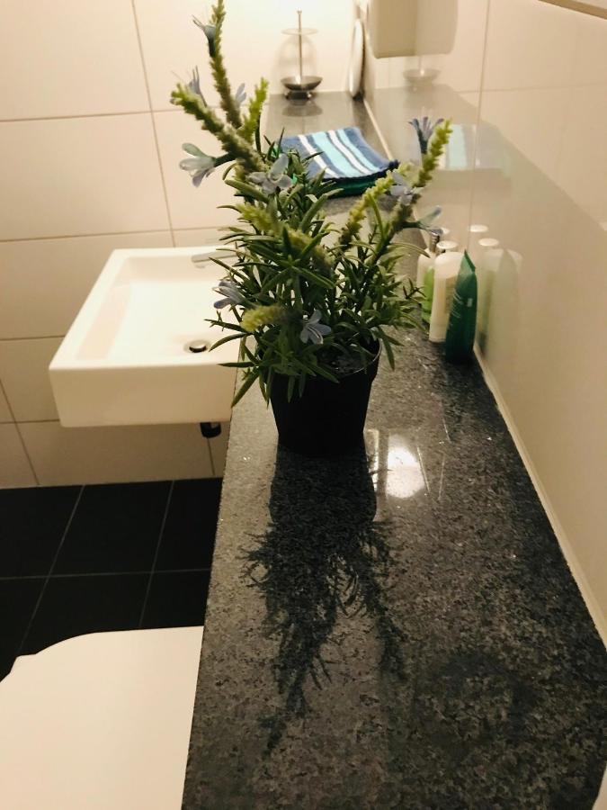 Messe Apartment Koeln West Eksteriør bilde