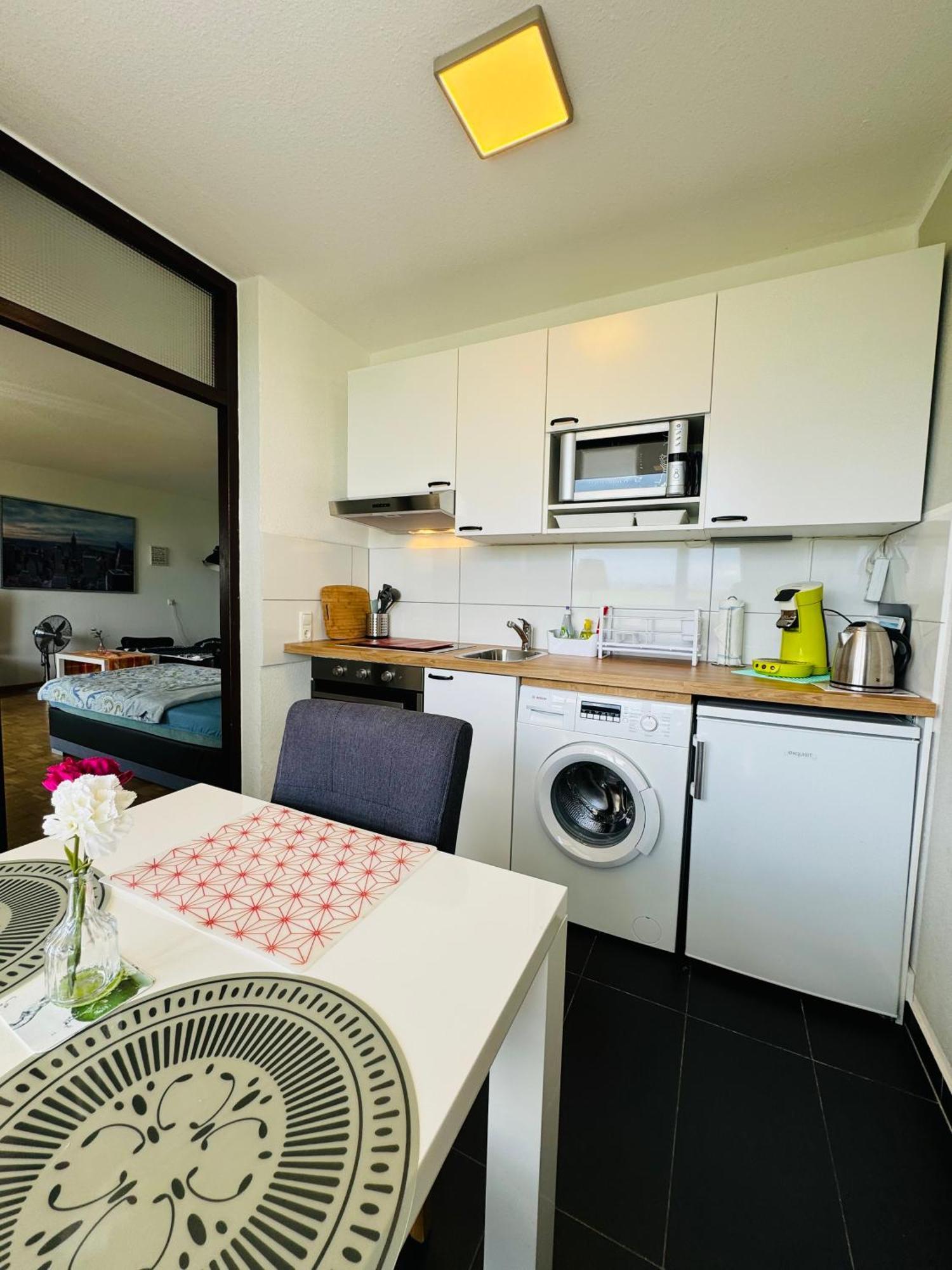 Messe Apartment Koeln West Eksteriør bilde